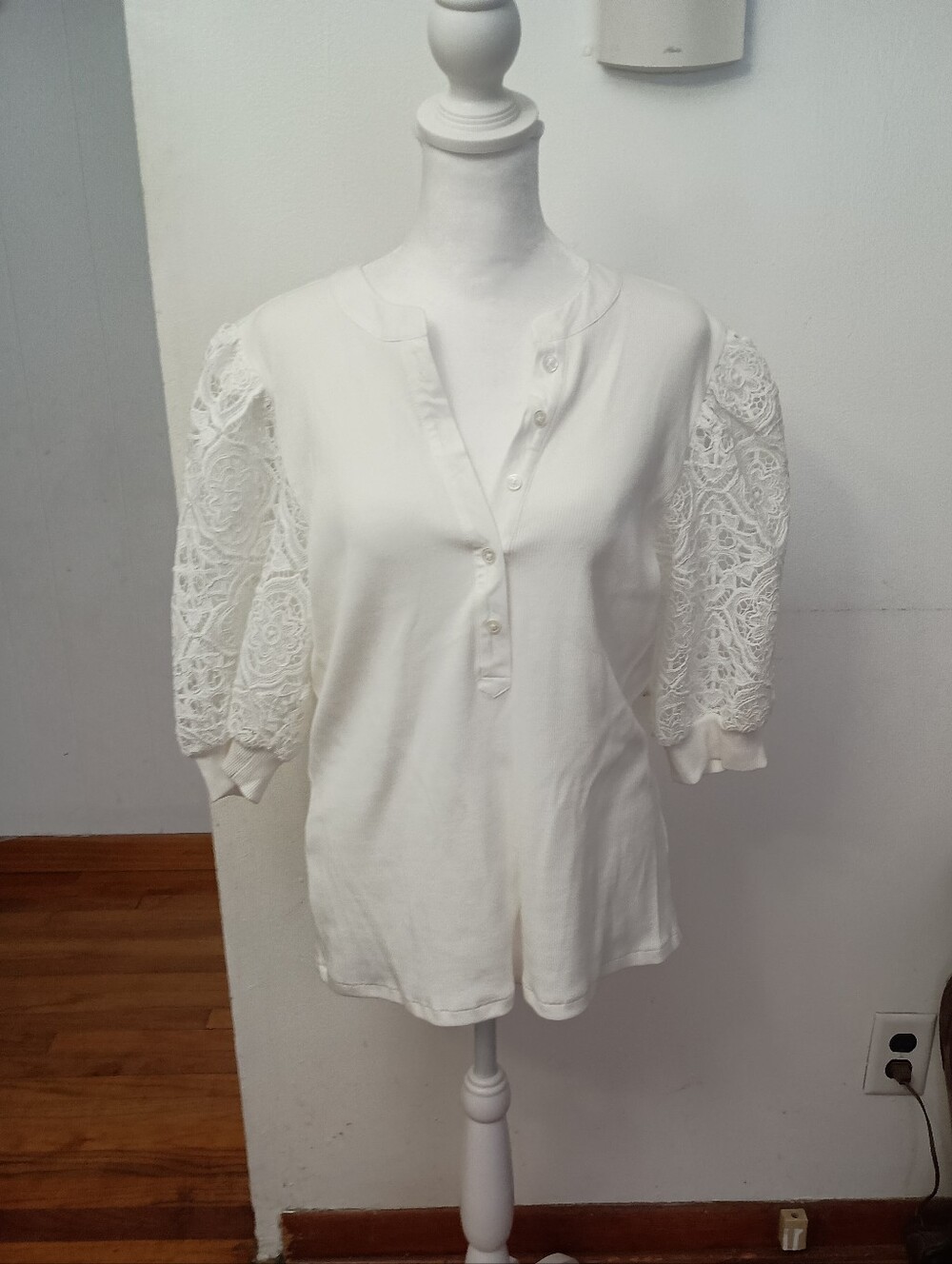 NWT White Lace Sleeve Button-Down Elie Tahari Shirt Top Large